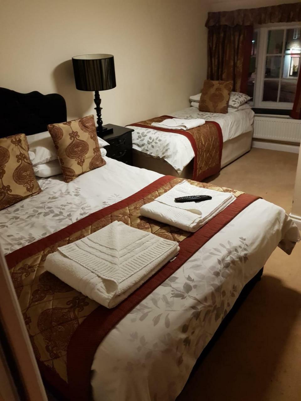 East Gate Inn Колчестер Экстерьер фото