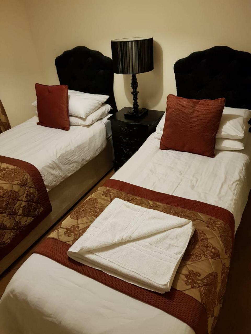 East Gate Inn Колчестер Экстерьер фото